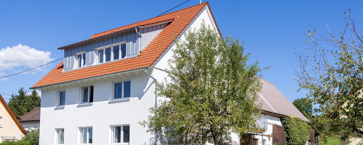 Schwarzkopf Bau Projekt Umbau im Raum Schwäbisch Gmünd Außenansicht eines Mehrfamilienwohnhauses